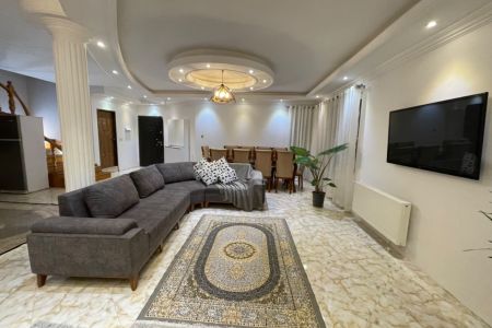 ویلا تریپلکس ۴ خوابه با استخر و جکوزی