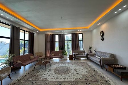 ویلا استخردار در چهارباغ - اوغلان تپه