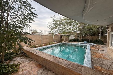 ویلا دوبلکس استخردار در چهارباغ - زعفرانیه