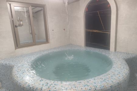 خانه دوطبقه جکوزی دار در آزادشهر - رودبار