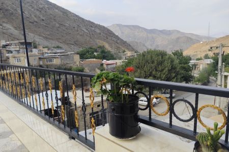 خانه دوطبقه جکوزی دار در آزادشهر - رودبار