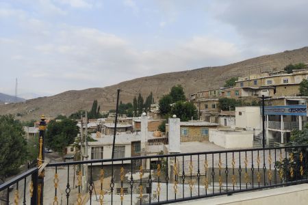 خانه دوطبقه جکوزی دار در آزادشهر - رودبار