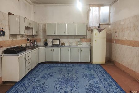 خانه مبله در مالک اشتر قم - زیر همکف
