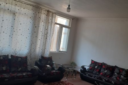 خانه ویلایی در بلوار آزادگان همدان - همکف