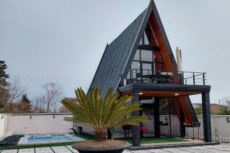 کلبه سوئیسی با استخر و جکوزی در شیرود