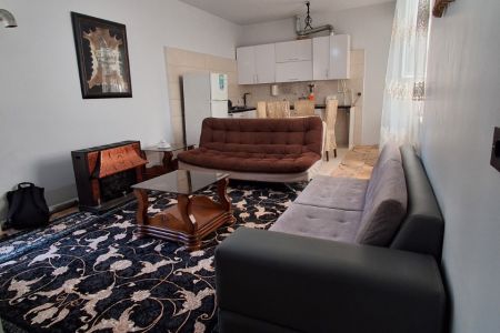 خانه ویلایی در چهارباغ - خیابان طاها