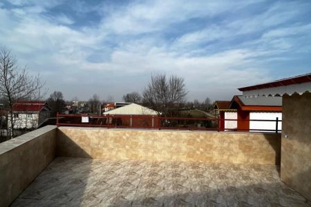 خانه تراس دار در آستانه - چهارده - ط دوم