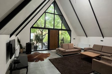 کلبه سوئیسی در ساوجبلاغ - باغبان کلا