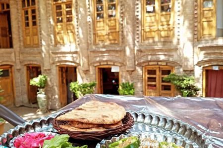 خانه تاریخی قجری نزدیک حرم در مشهد