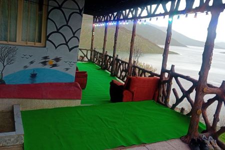 خانه ویلایی رو به دریاچه در سنندج - زونج
