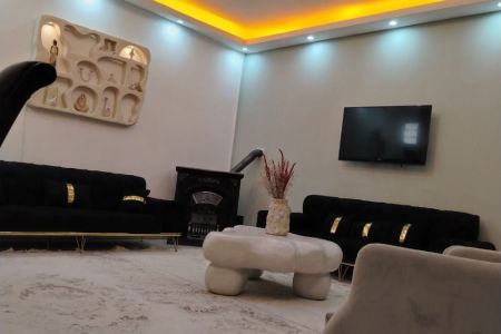 سوئیت مبله در خیابان خیام مشهد - همکف