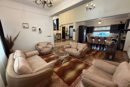 خانه ویلایی در جاده پیربازار رشت - همکف