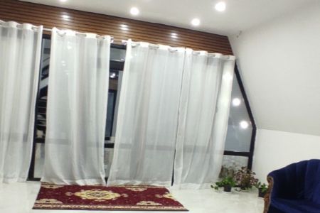 كوخ سويسري بإطلالة جبلية في استخركاه