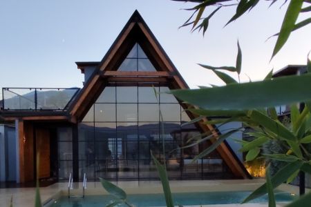 ویلا استخردار با معماری سوئیسی در مرزن آباد