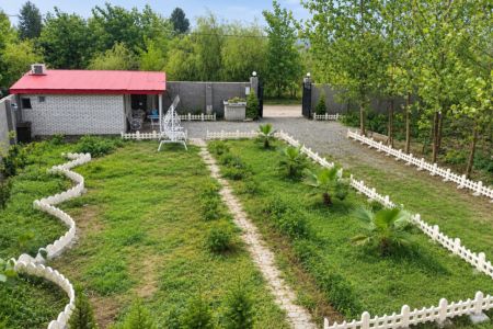 سوئیت حیاط دار در رشت - فلکده