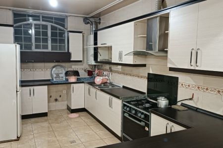 خانه نزدیک خیابان ولیعصر اصفهان - همکف
