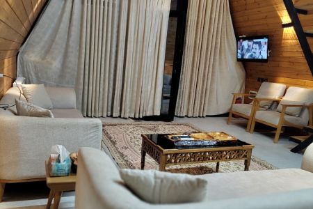 کلبه سوئیسی با جکوزی در میان بر گوراب زرمیخ