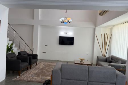 ویلا دوبلکس با بالکن دلباز در فریدون کنار