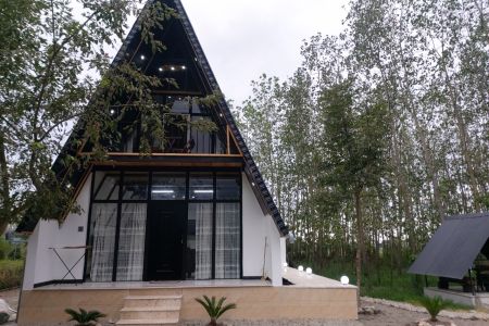 کلبه سوئیسی در عباس اباد - اسبچین