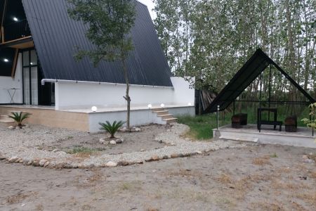 کلبه سوئیسی در عباس اباد - اسبچین