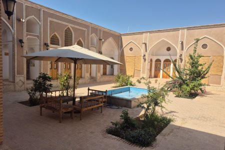 هتل سنتی در اردستان - کبودان - سرابستان