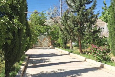 خانه ویلایی با وان‌جکوزی در شهر‌صدرا - همکف