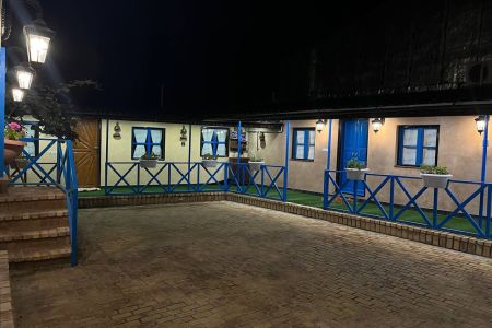 بومگردی در چالوس - دارمیشکلا - اتاق ۲