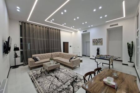 ویلا استخردار در چهارباغ - اوغلان تپه