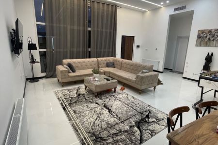 ویلا استخردار در چهارباغ - اوغلان تپه