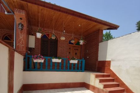 بومگردی در هلستان سیاهکل - سوئیت سنتی