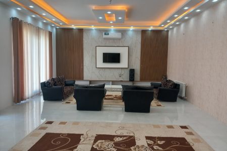 ویلا استخردار در چهارباغ - سنقرآباد