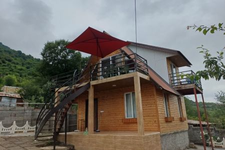 کلبه با معماری چوبی در ماسال