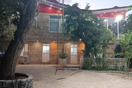 ویلا با دو سوئیت و استخر روباز در پاوه - نسمه