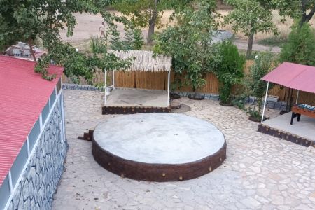 ویلا با دو سوئیت و استخر روباز در پاوه - نسمه