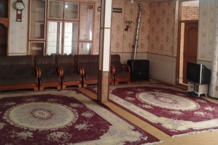 خانه ویلایی در باغ بهادران - کرچگان - همکف