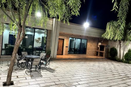 ویلا استخردار در چهارباغ - ملک آباد