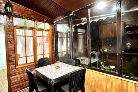 کلبه چوبی با ویوی جنگل در لاهیجان - لیالمان