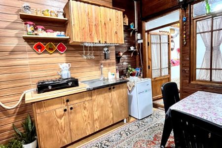 کلبه چوبی با ویوی جنگل در لاهیجان - لیالمان