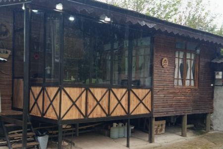 کلبه چوبی با ویوی جنگل در لاهیجان - لیالمان