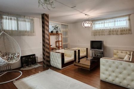 سوئیت مبله در خیابان نامجو - زیر همکف