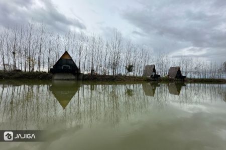 کلبه کنار دریاچه در ابوالحسن آباد سرخرود - و ۱