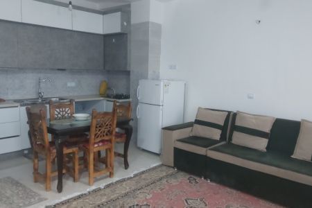 خانه سه‌طبقه با استخر در جاده دوهزار - ۴ خواب