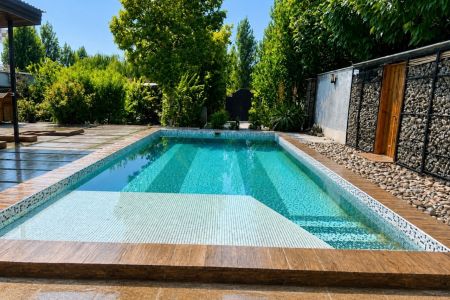 ویلا استخردار در چهارباغ - رامجین