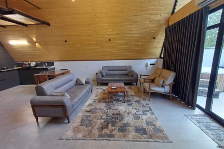 کلبه سوئیسی در بندرانزلی - بازار گیلار