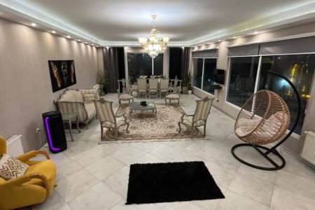 اجاره ویلا استخردار در رودهن - مهرآباد