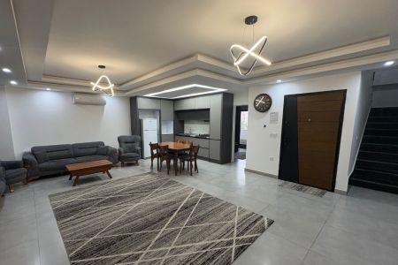 استئجار فیلا بحوض سباحه بالقرب من البحر فی فریدونکنار