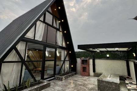 کلبه سوئیسی استخردار در سرخرود