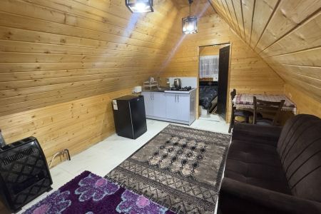 کلبه چوبی نزدیک ساحل حسین آباد رودسر