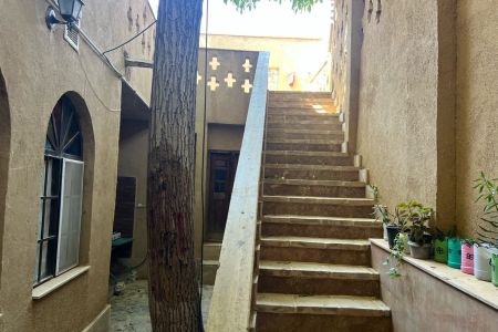 بومگردی در طرق رود نطنز - اتاق ۸