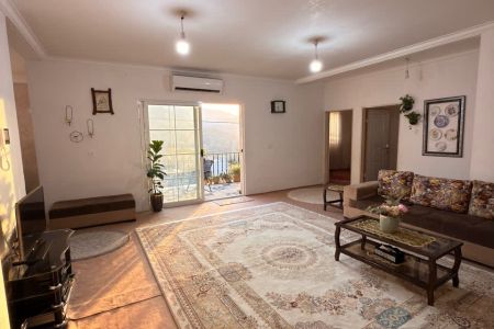 خانه بالکن‌دار با ویو جنگل در زیرآب - قاسم آباد